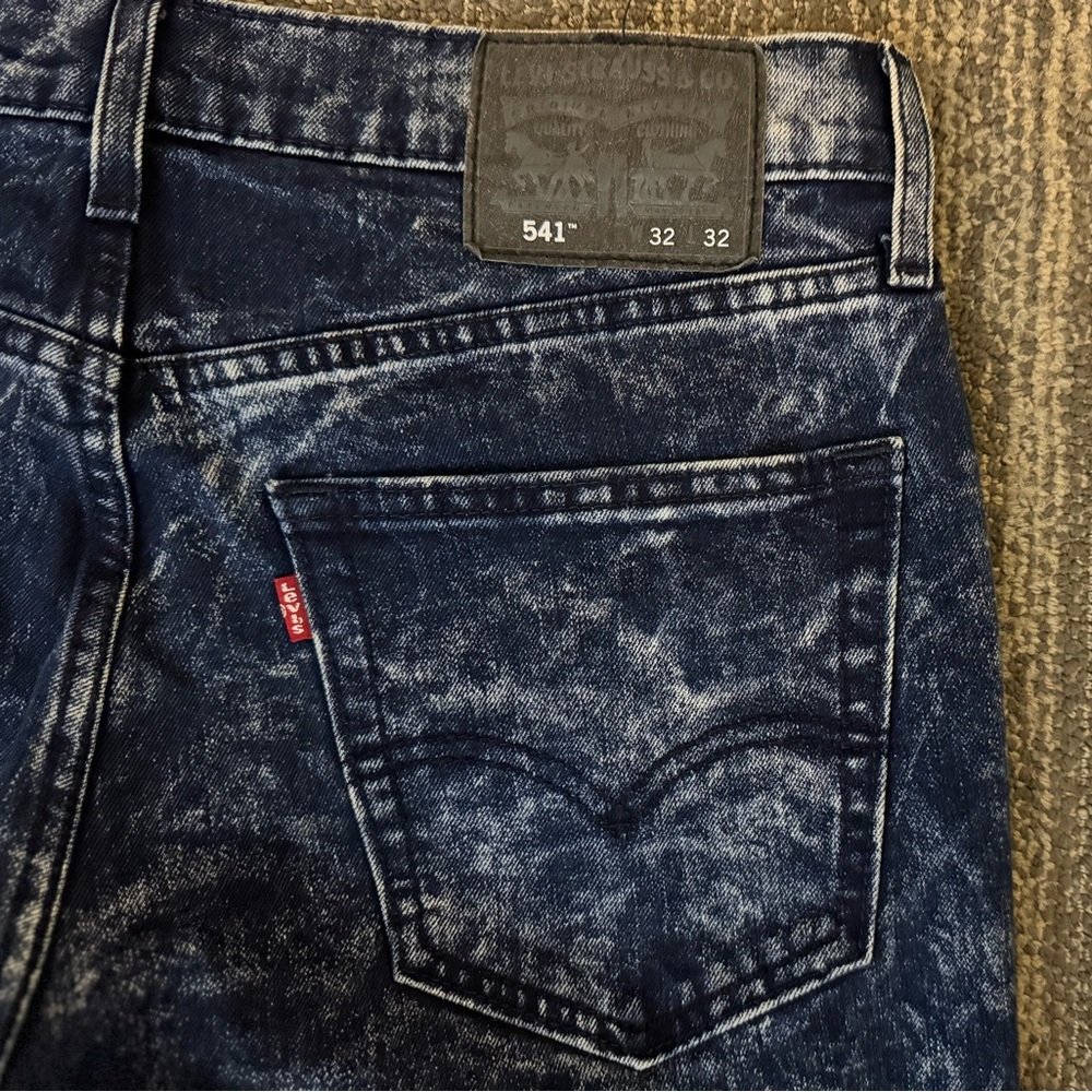 Levi's Men's 541 Tapered Athletic fit Dark Blue Indigo Acid Wash Jeans 32 x 32 - Picture 3 of 7